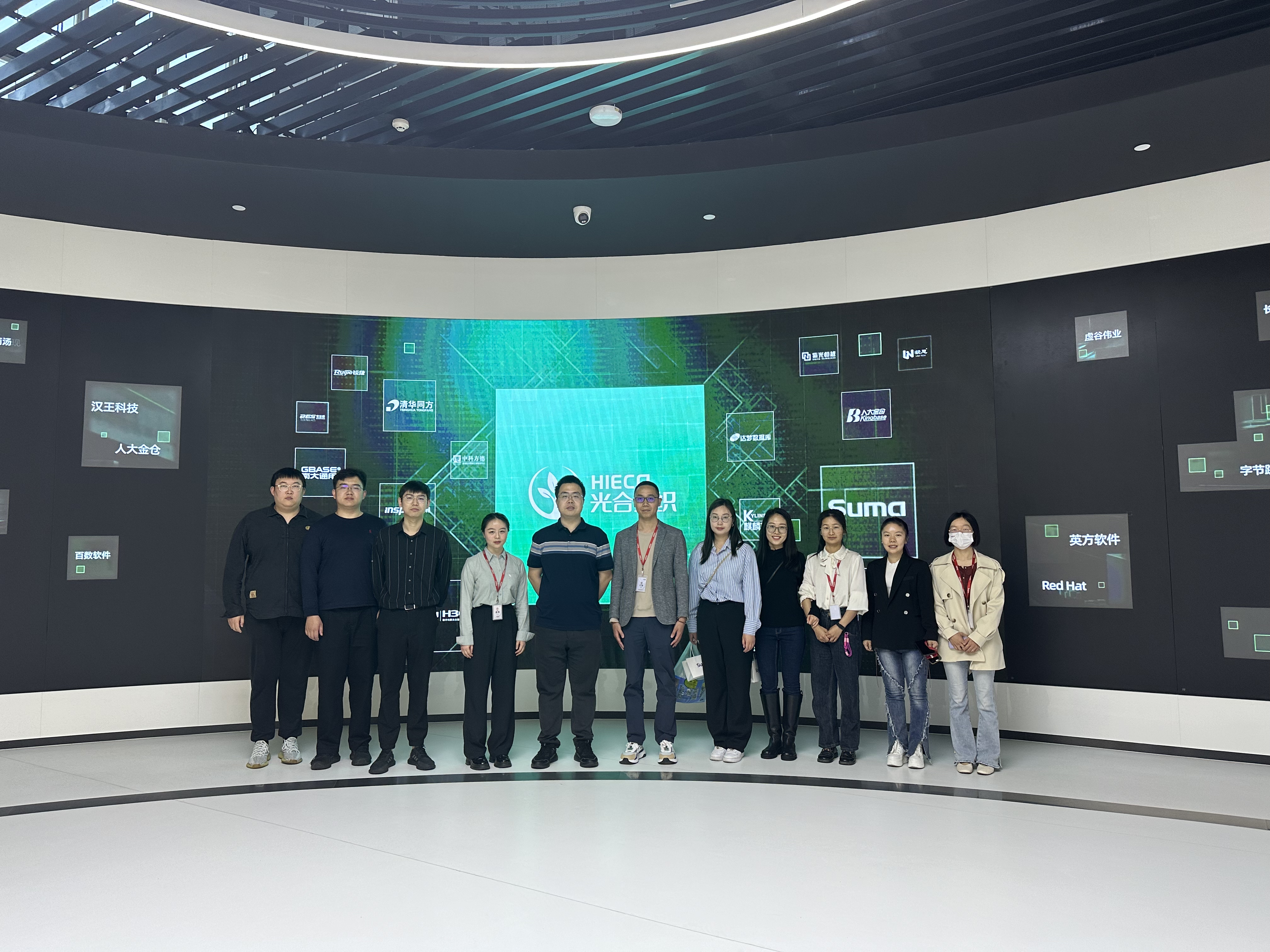 0fb6aa0f5a14f8bd7d496bae1c03374e.jpg 0fb6aa0f5a14f8bd7d496bae1c03374e.jpg