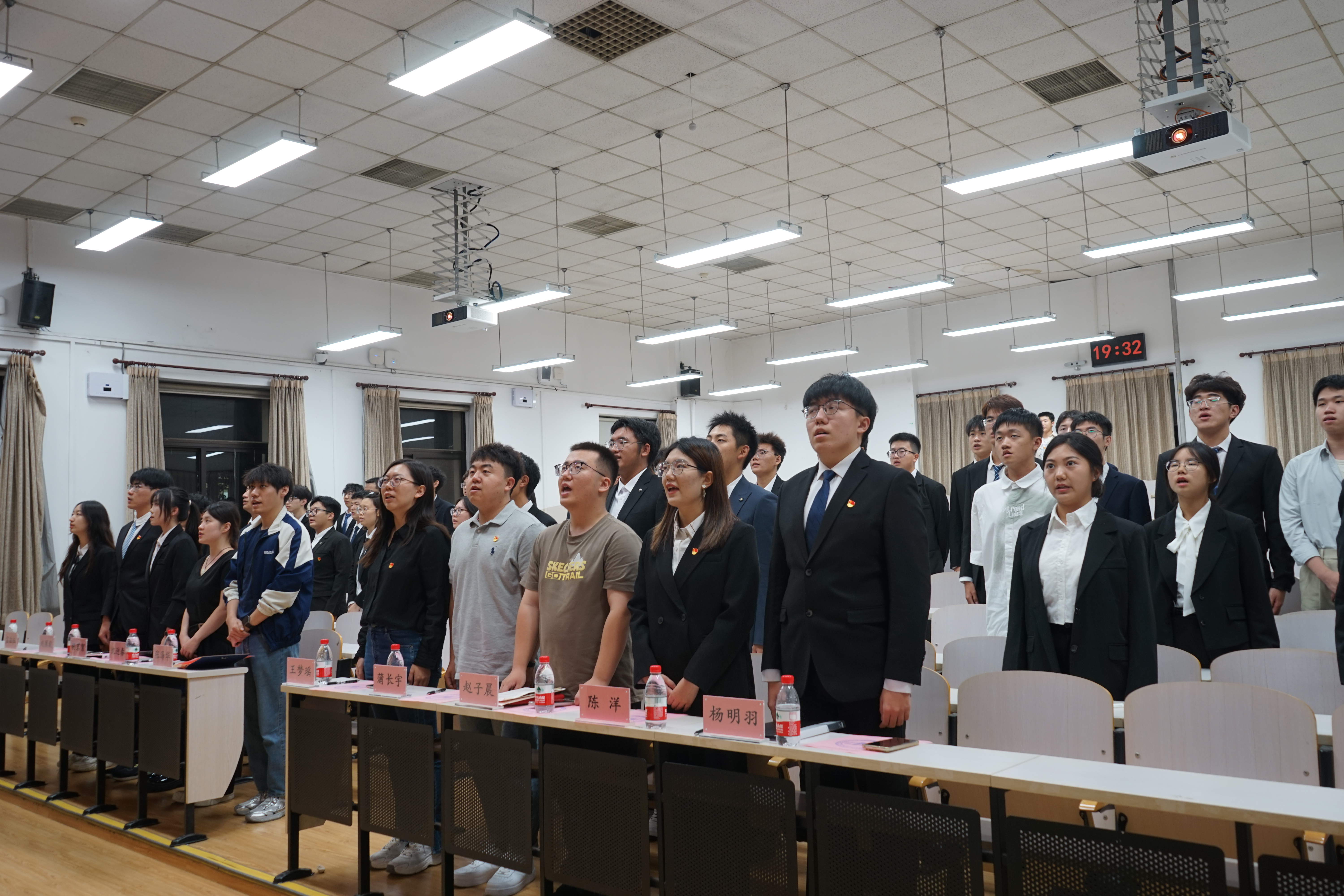 1726793938825605.jpg 1726793938825605.jpg